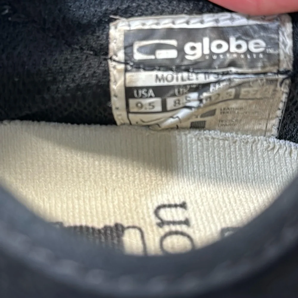 Globe Motley 11 Strap Skate Shoes Black Size 9.5